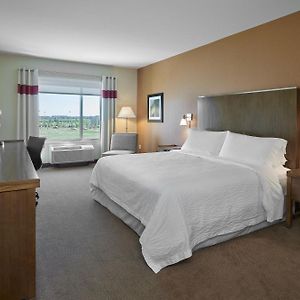 Zimmer mit Kingsize-Bett